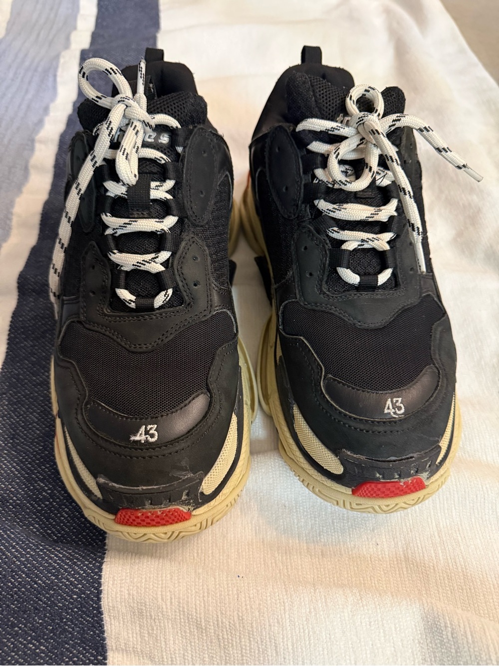 Balenciaga Black Cream Red Triple S-Style Chunky Sneakers - Picture 2 of 13